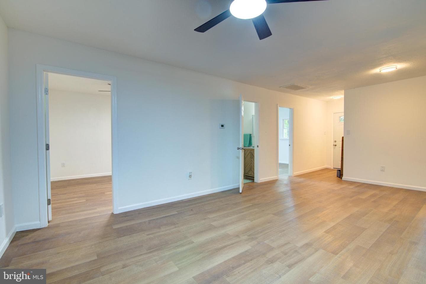 107 Federalist Way photo 15