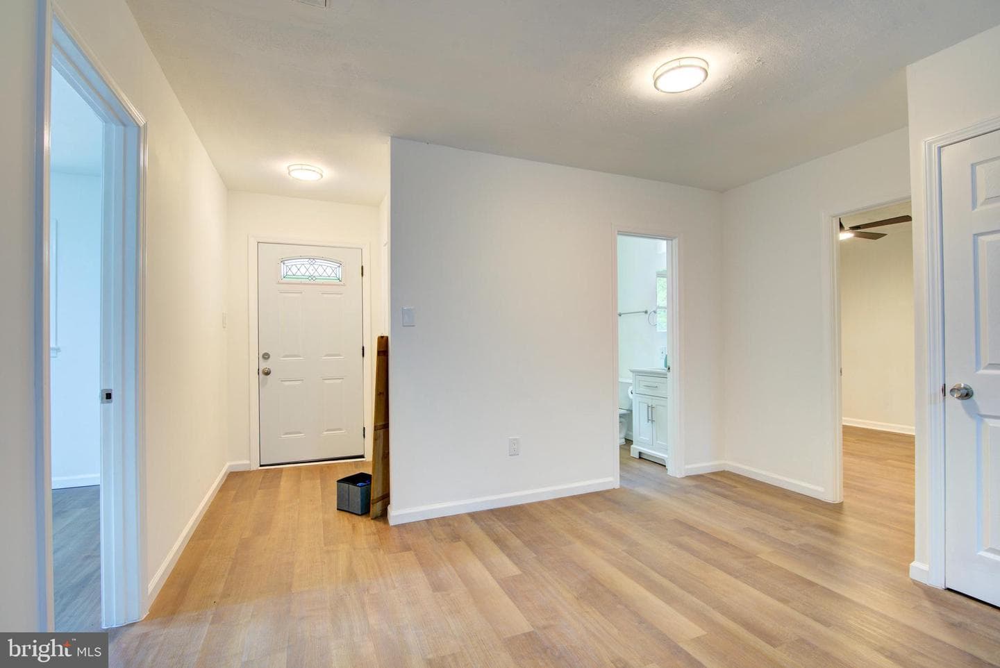 107 Federalist Way photo 18