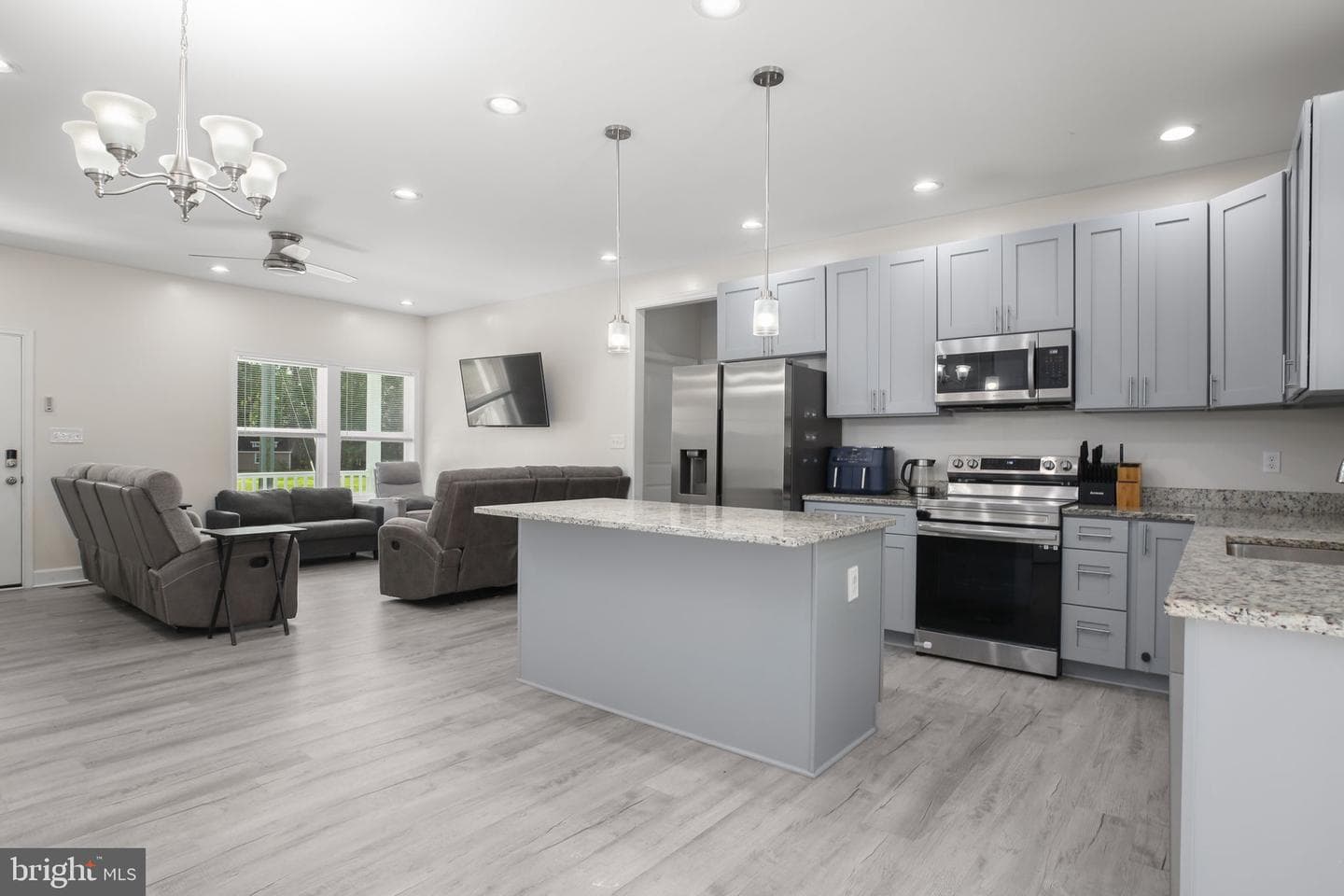 1129 Albrough Boulevard photo 10