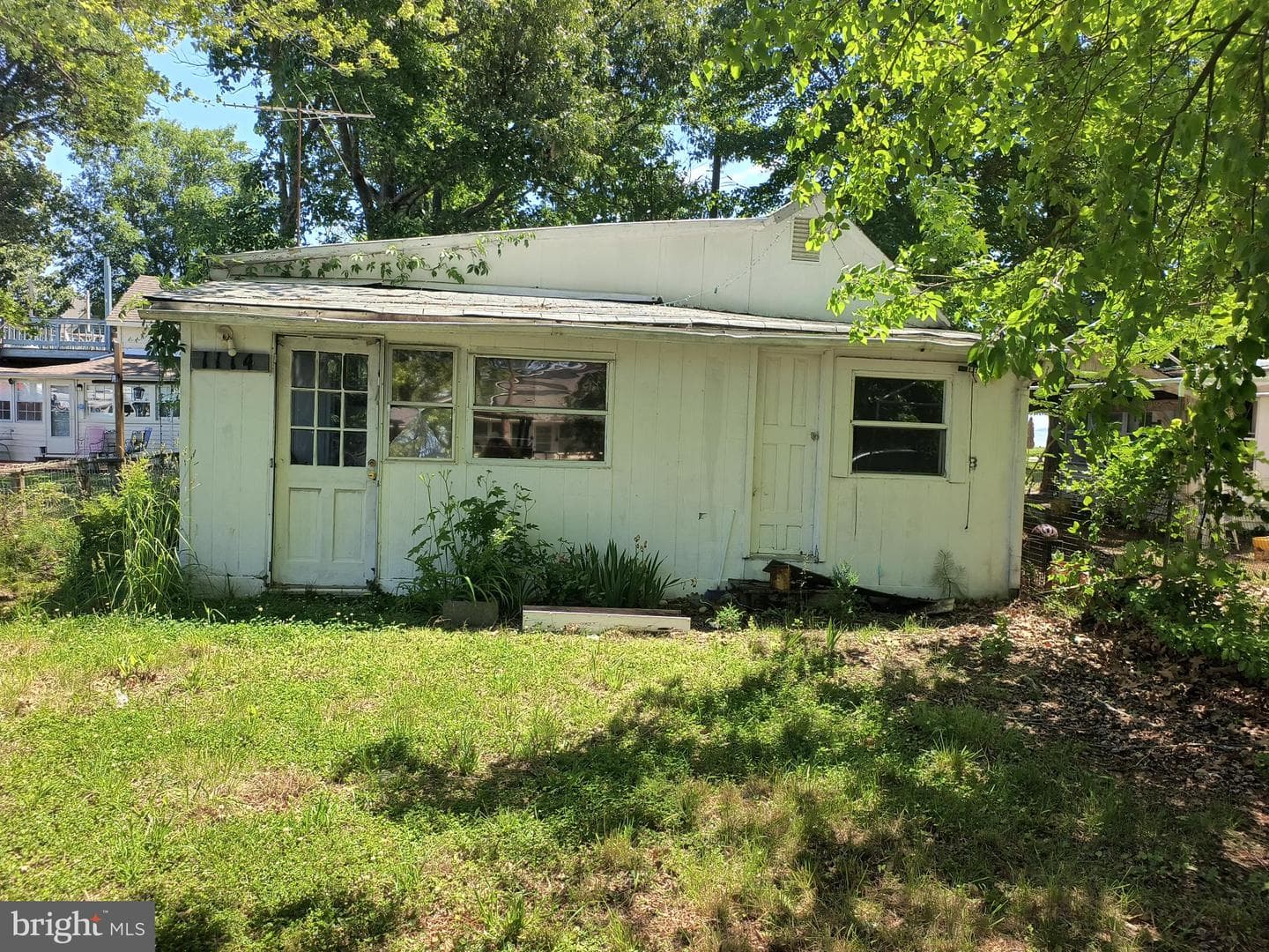 1114 Lossing Avenue photo 1