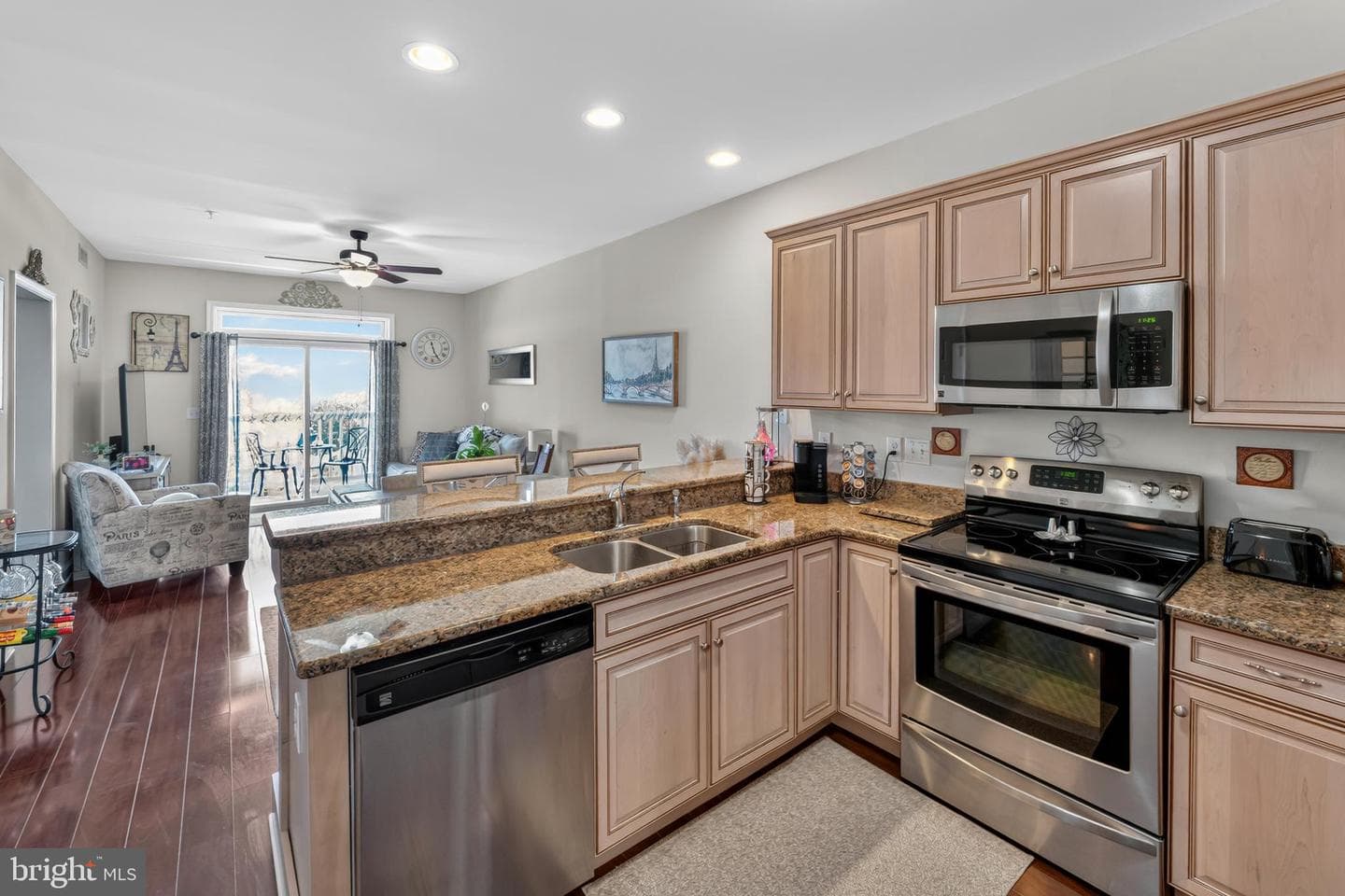 103 N Irving Avenue #404 photo 13