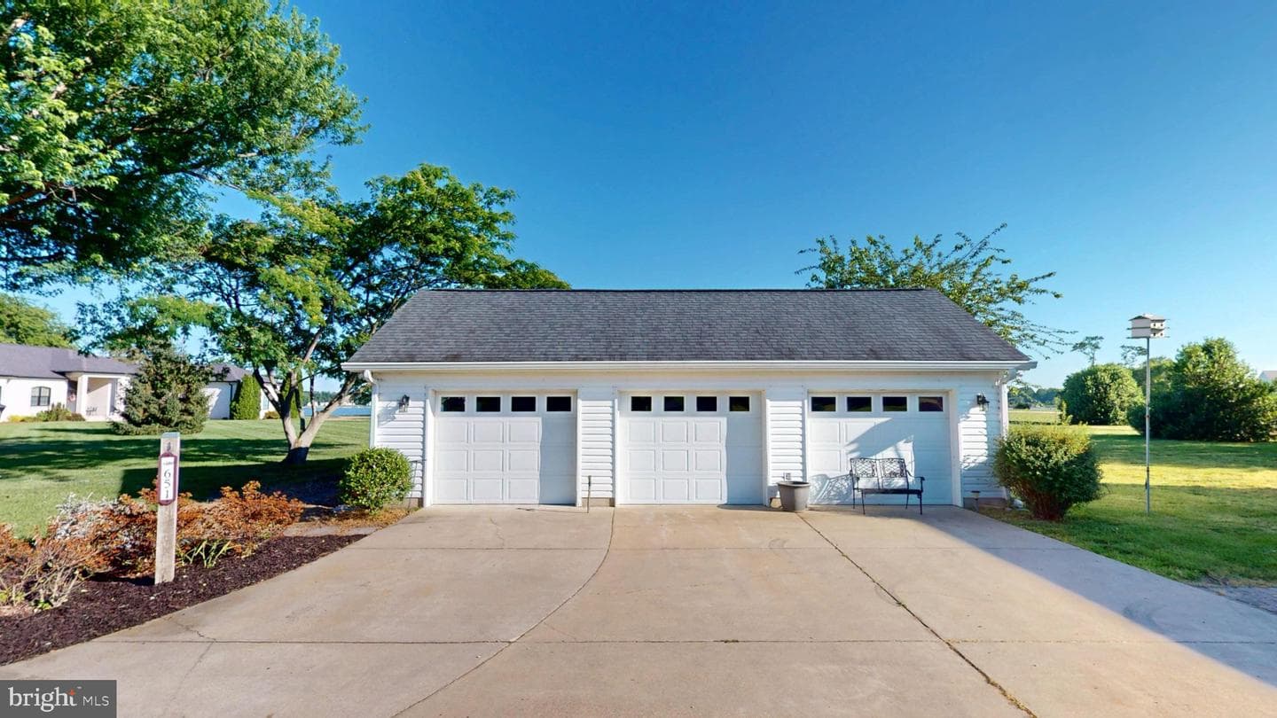 651 Barracks Beach Drive photo 87