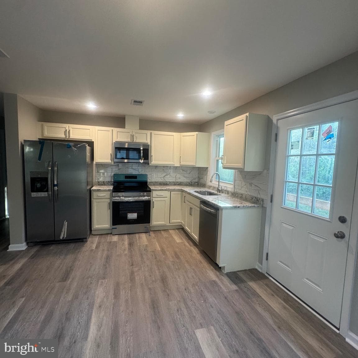 191 Woodbine Drive photo 5