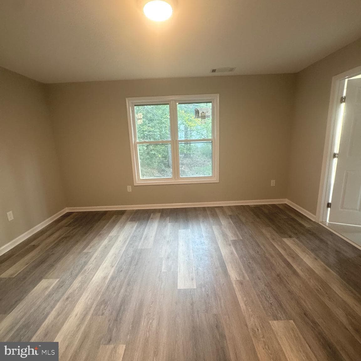 191 Woodbine Drive photo 8
