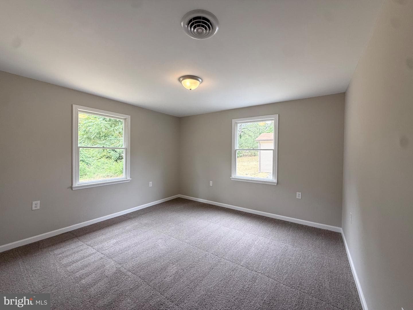 4609 Neenah Road photo 10