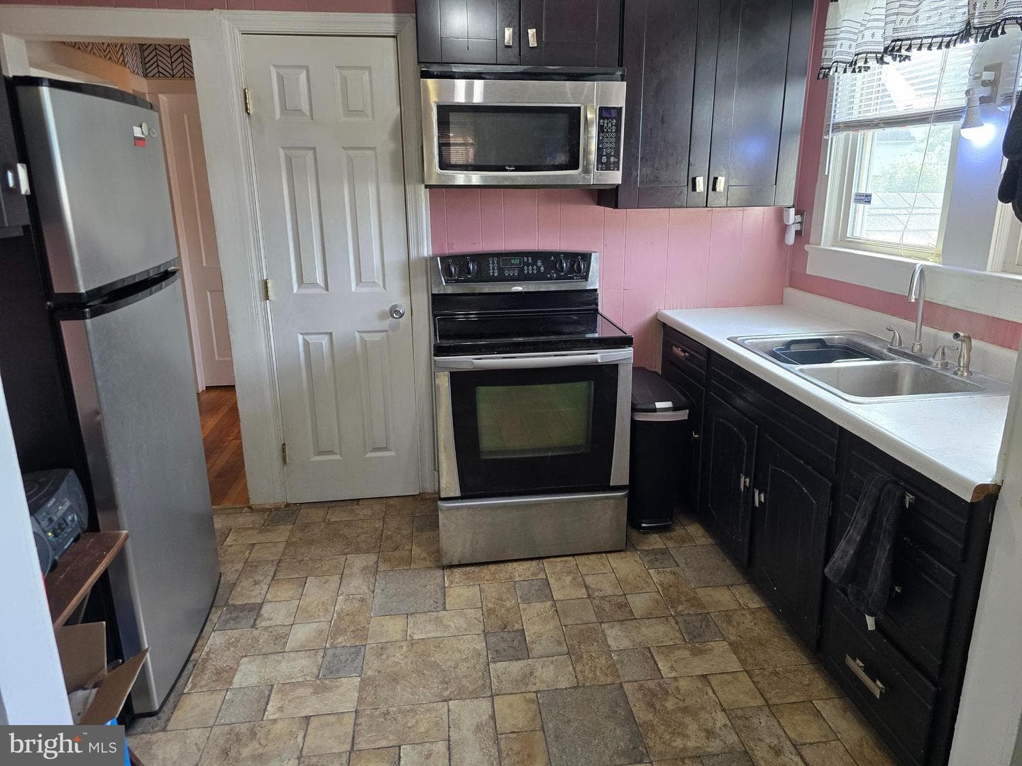 315 Cedar Avenue photo 5