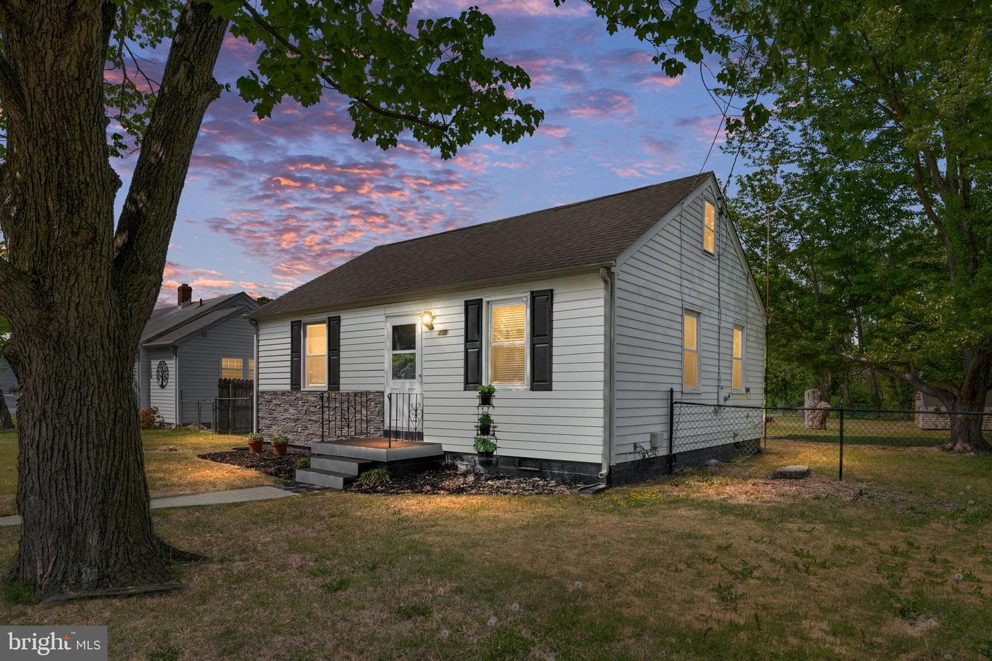 305 Locust Avenue, Colonial Beach