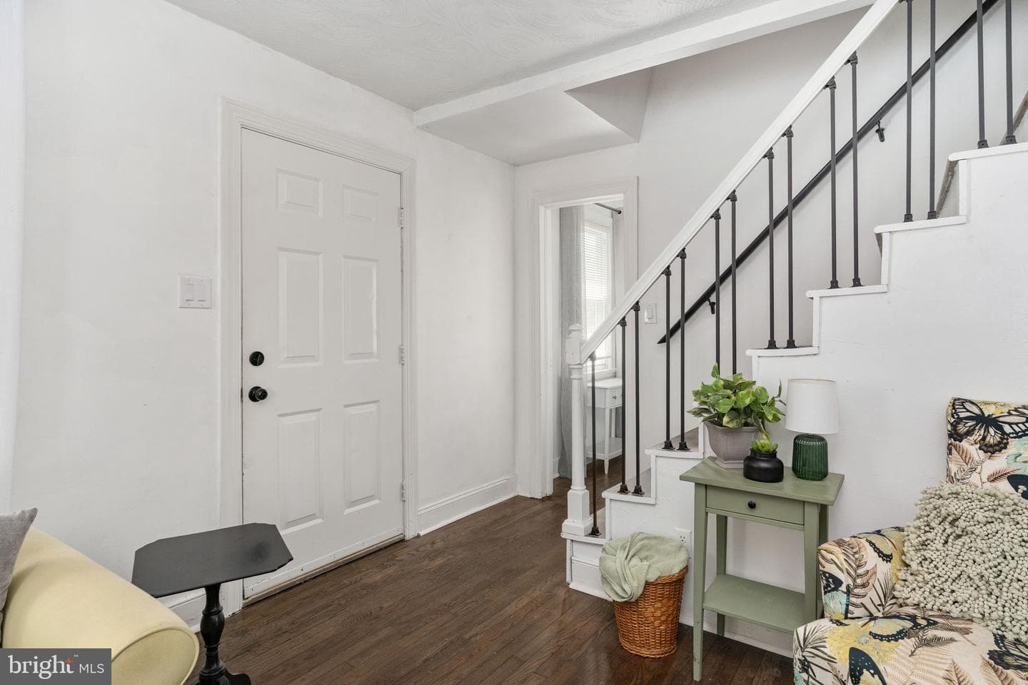 305 Locust Avenue photo 4