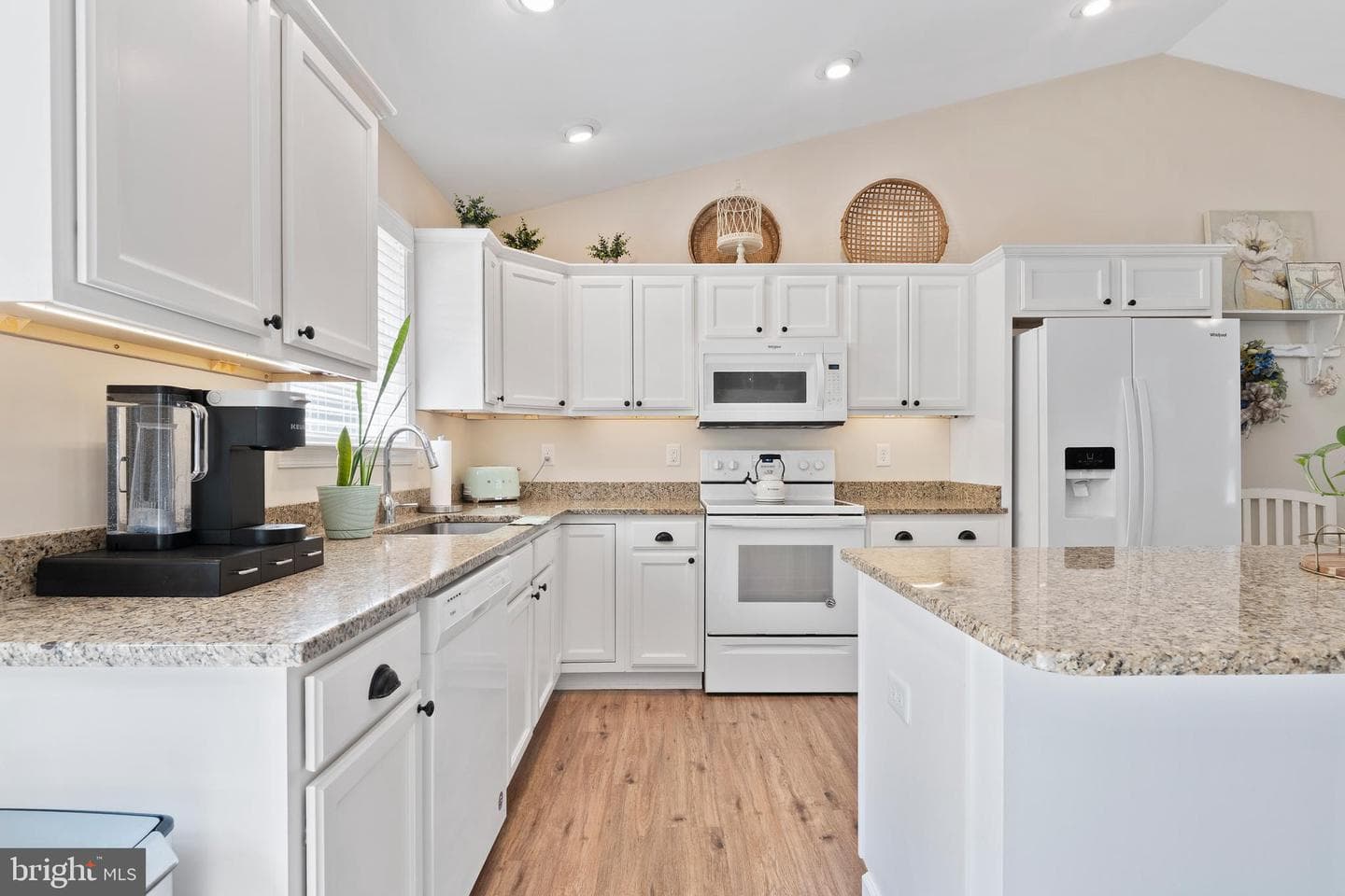 305 Cedar Lane photo 13