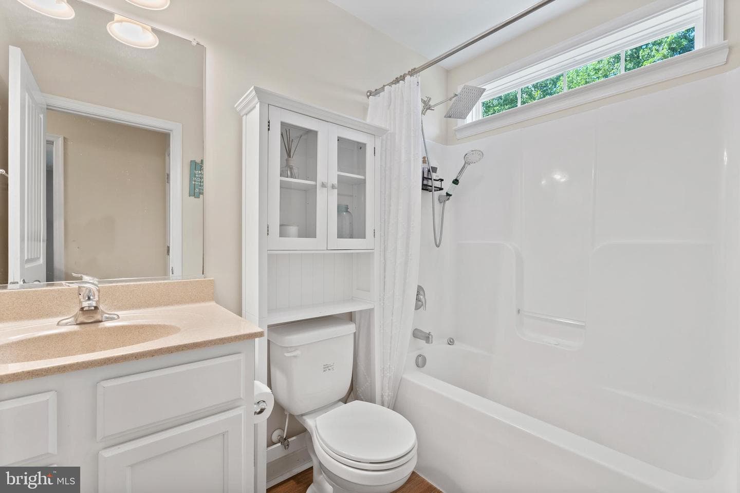 305 Cedar Lane photo 17