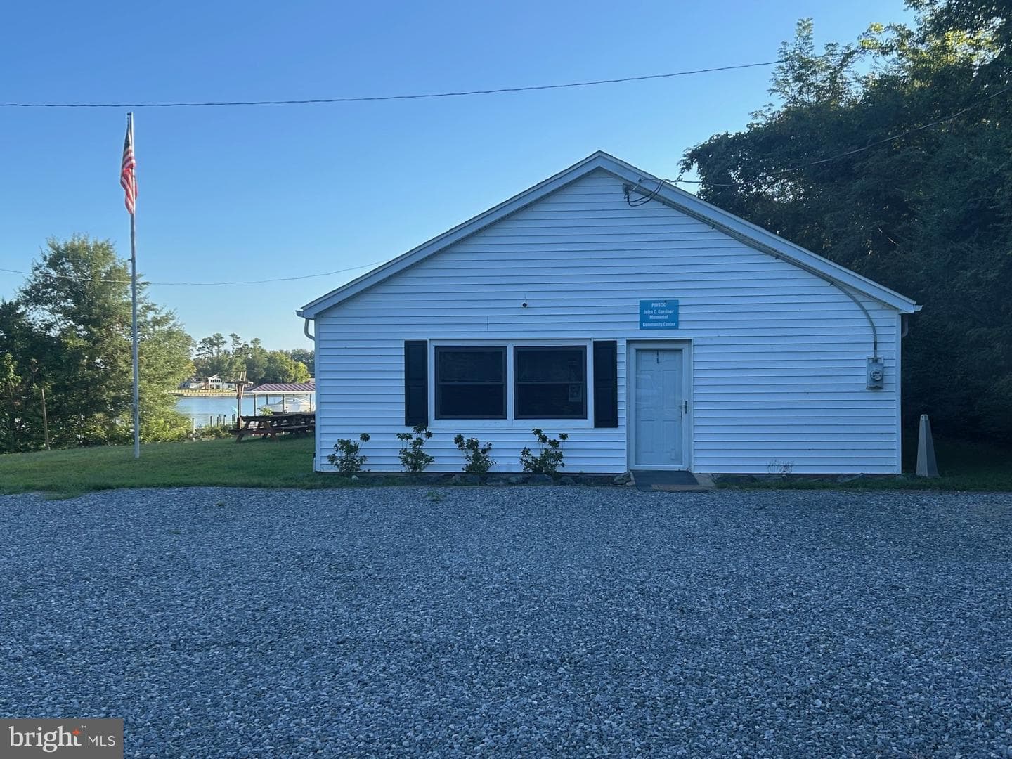 305 Cedar Lane photo 33