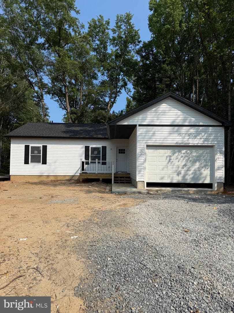 105 Circle Lane, Colonial Beach