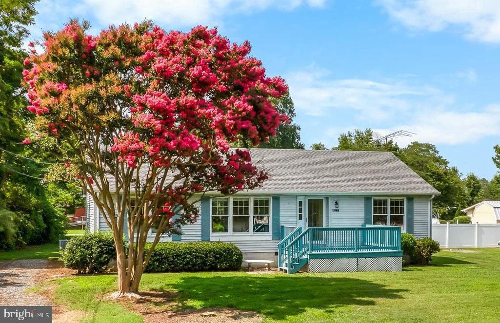 827 Travelers Rest, Hague