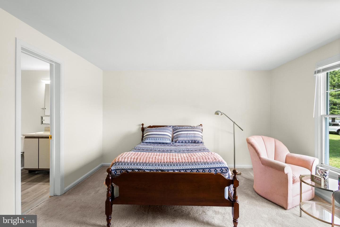 827 Travelers Rest photo 21