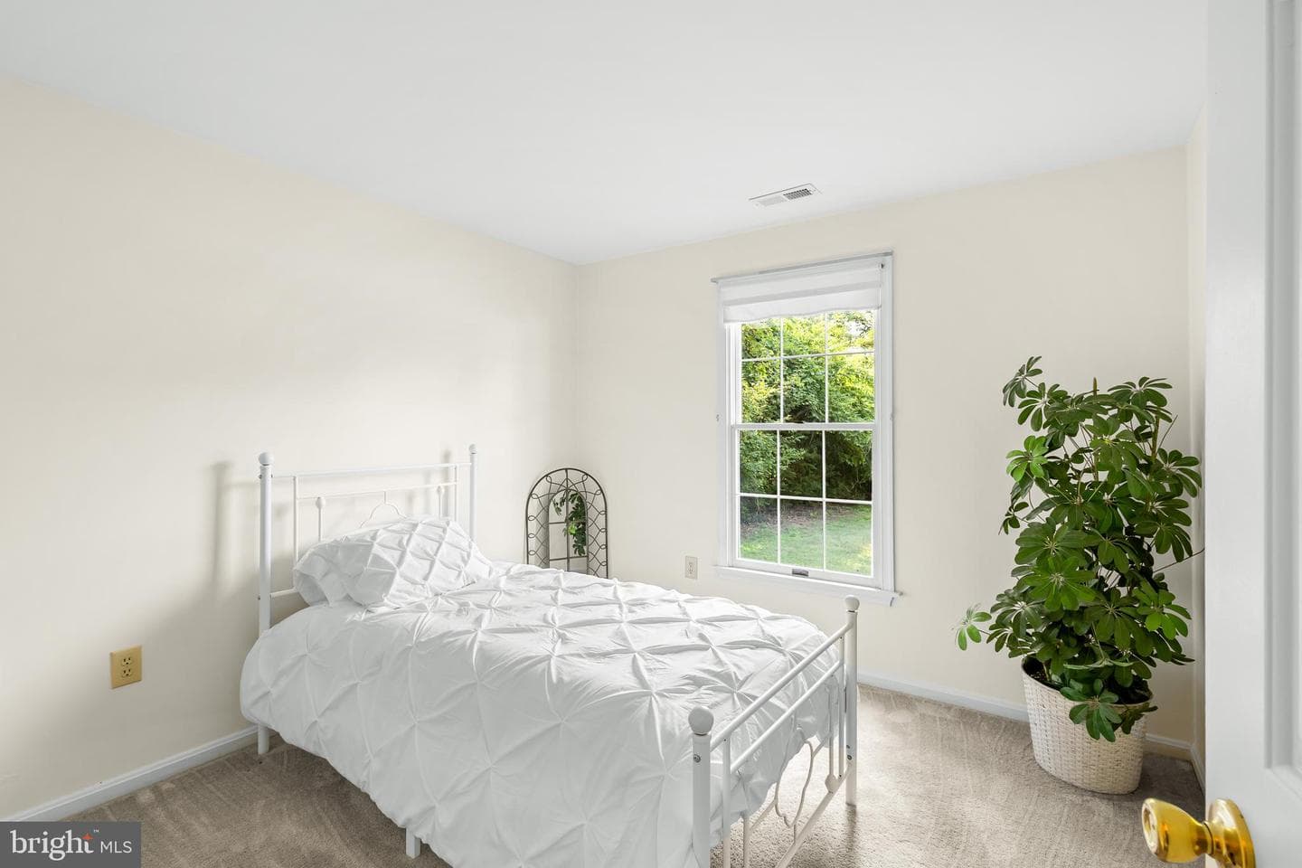 827 Travelers Rest photo 26
