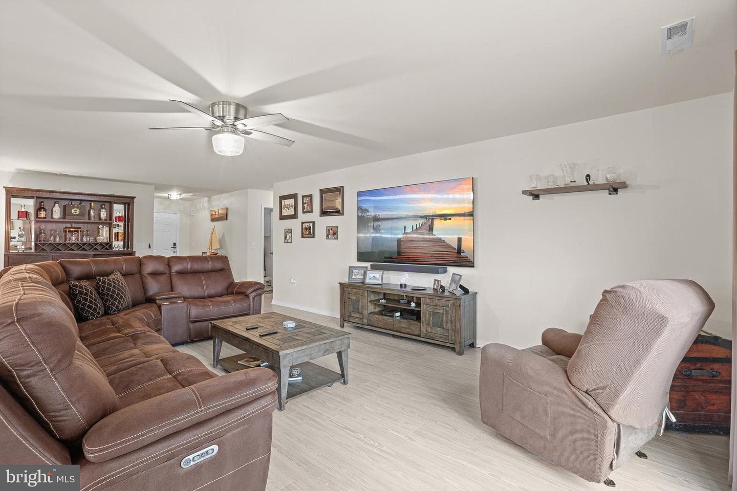 84 Cove Lane photo 10