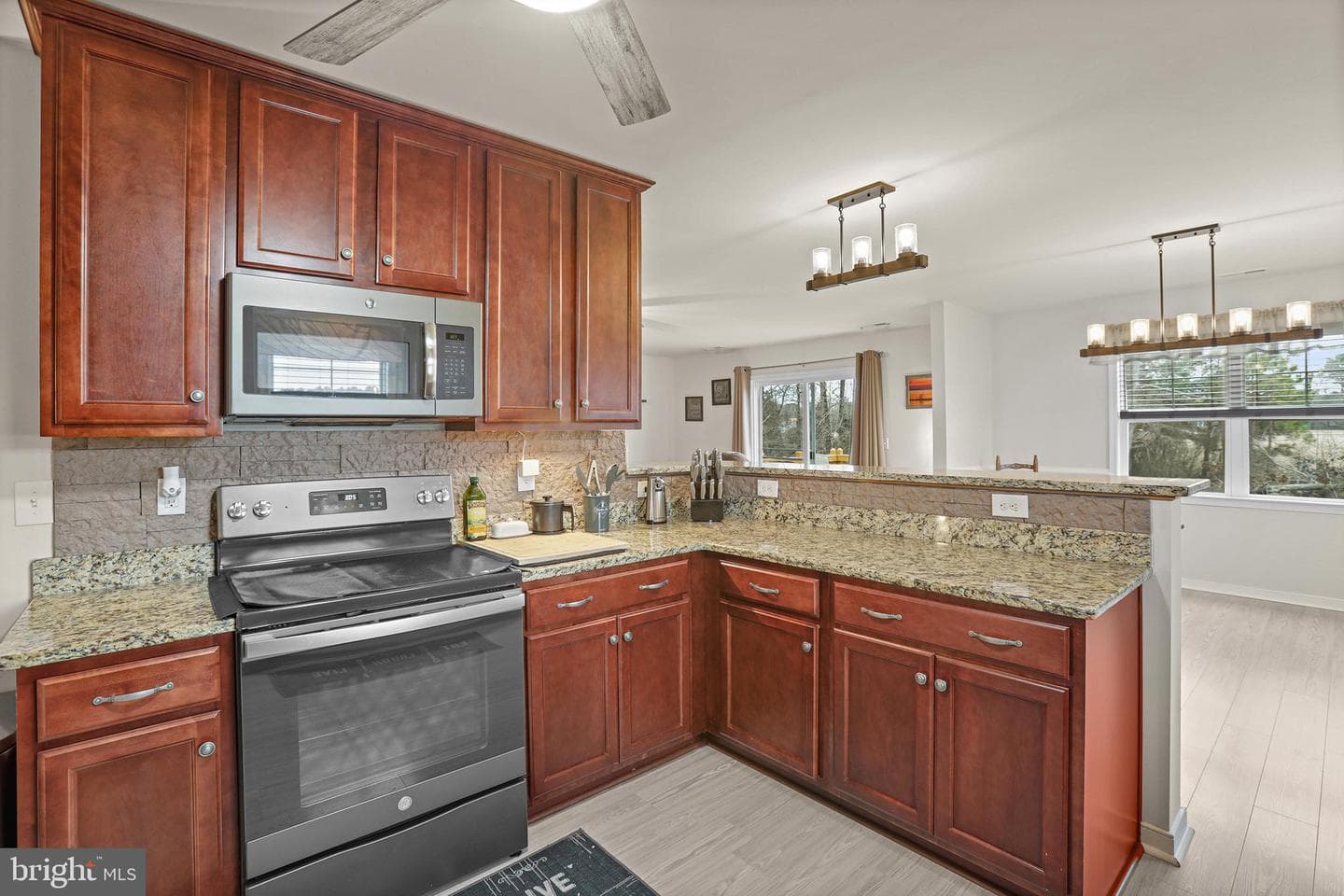 84 Cove Lane photo 18
