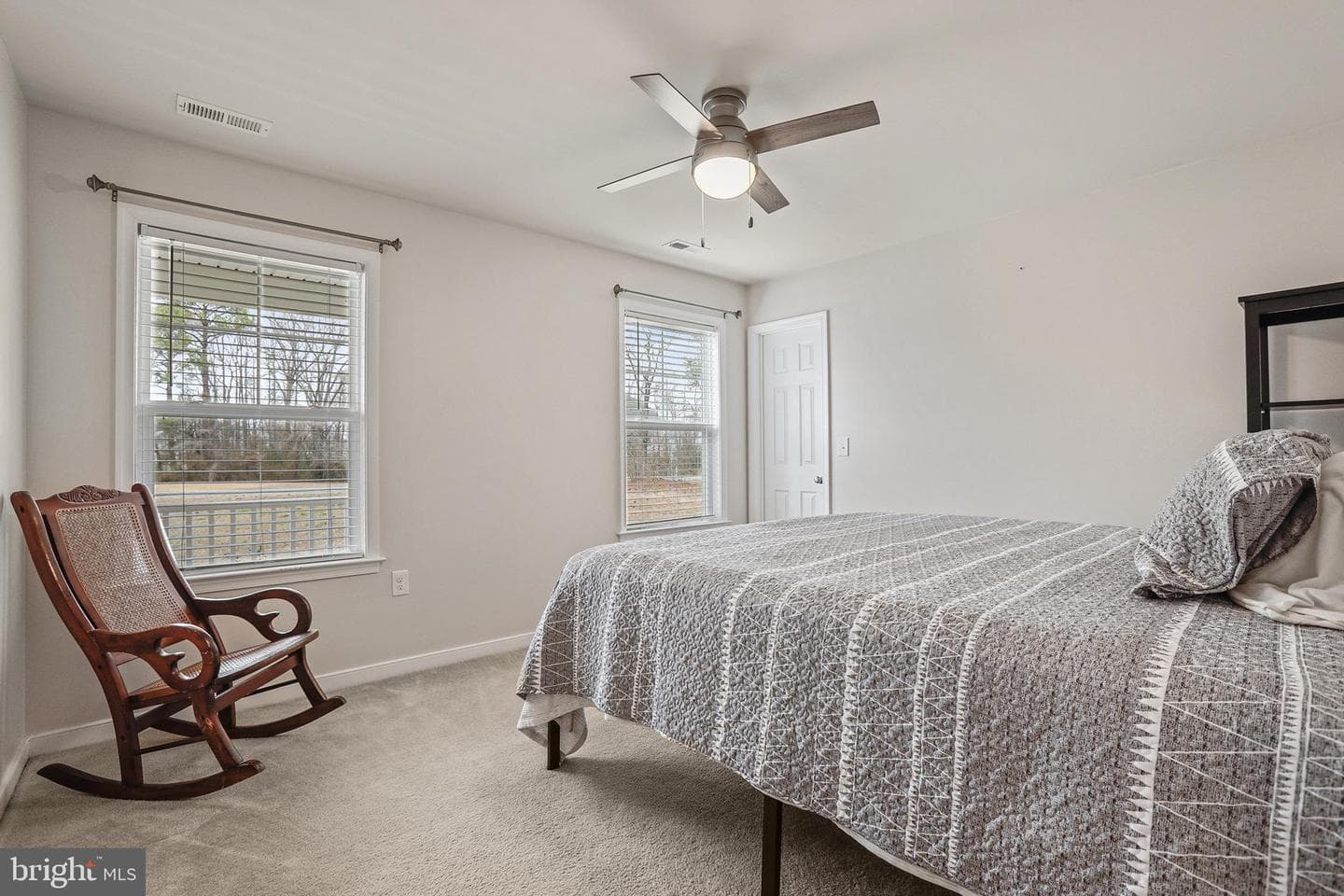 84 Cove Lane photo 27