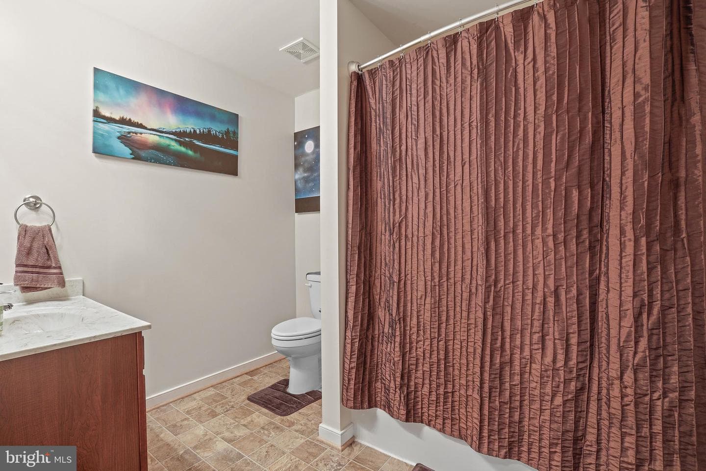 84 Cove Lane photo 32