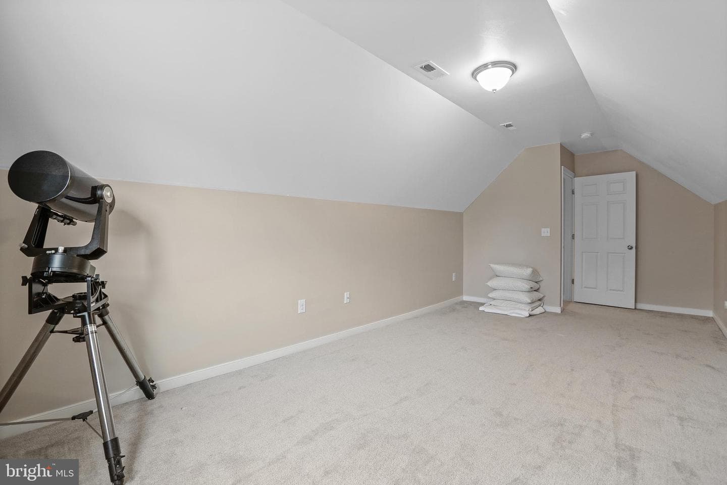 84 Cove Lane photo 34
