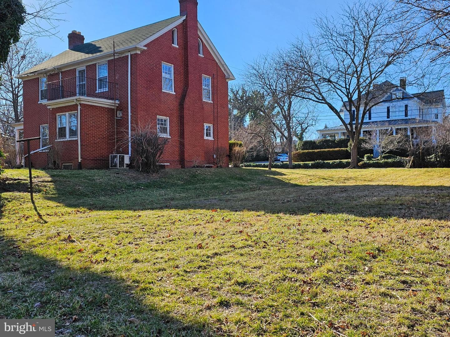 618 S Washington Street photo 10