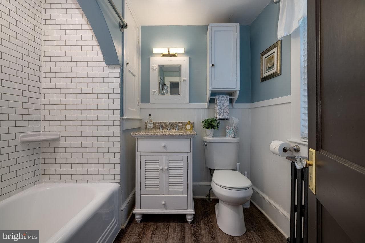 110 E Germain Street photo 29