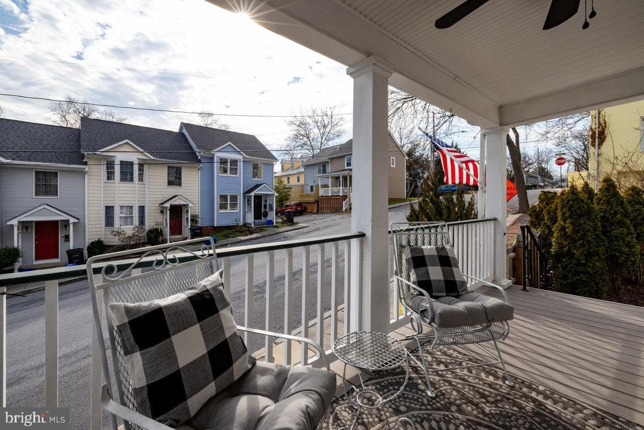 110 E Germain Street photo 37
