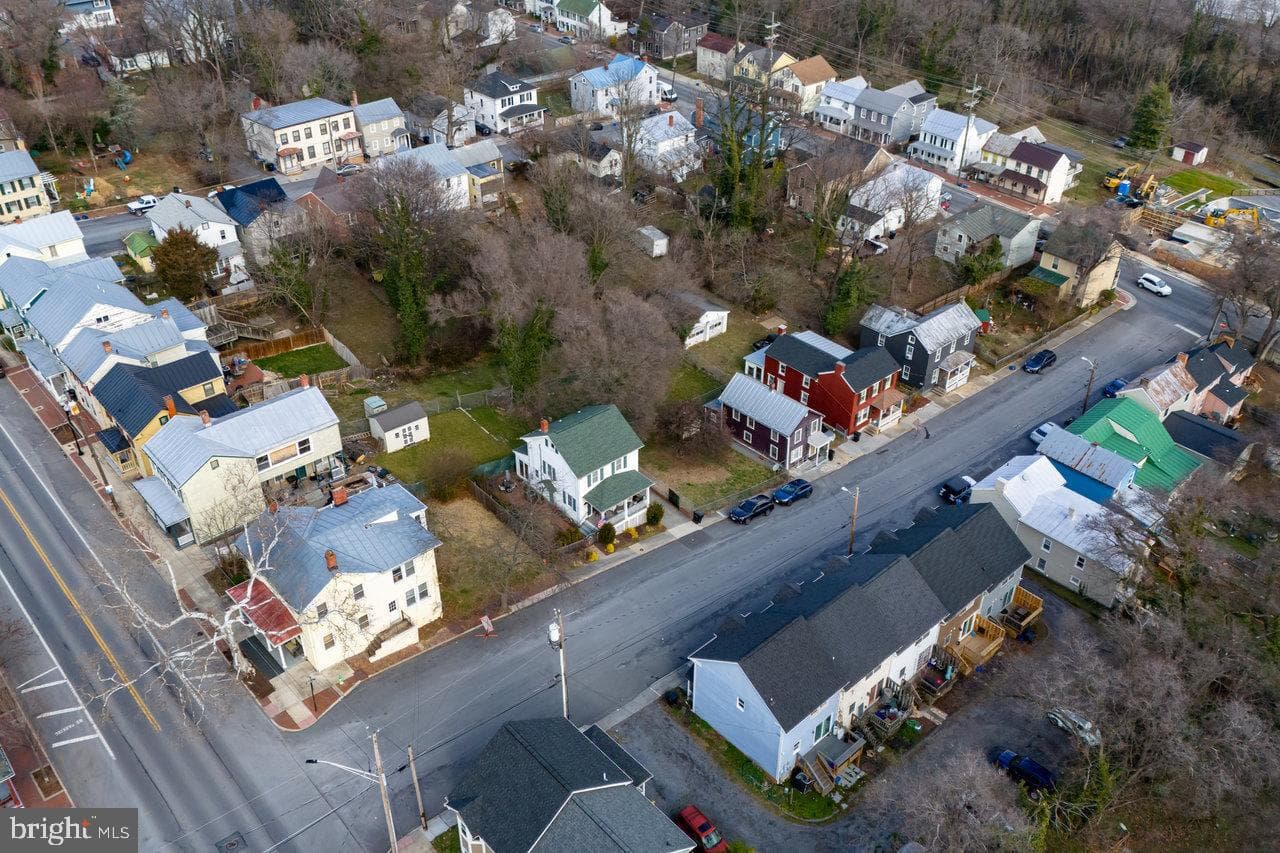 110 E Germain Street photo 46