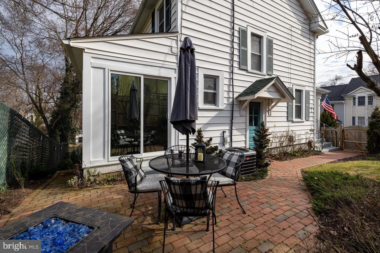 110 E Germain Street photo 5