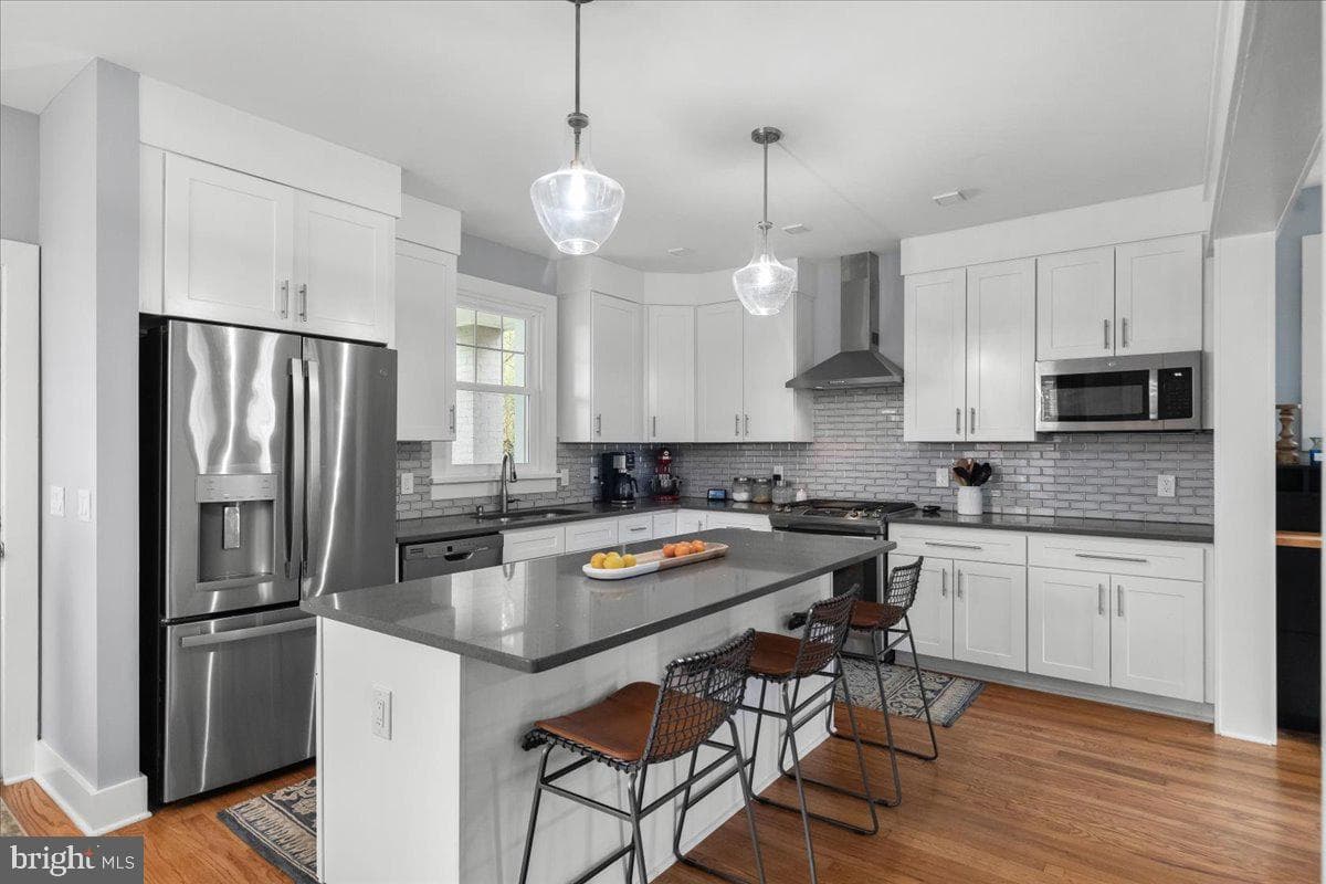 419 W Cecil Street photo 10