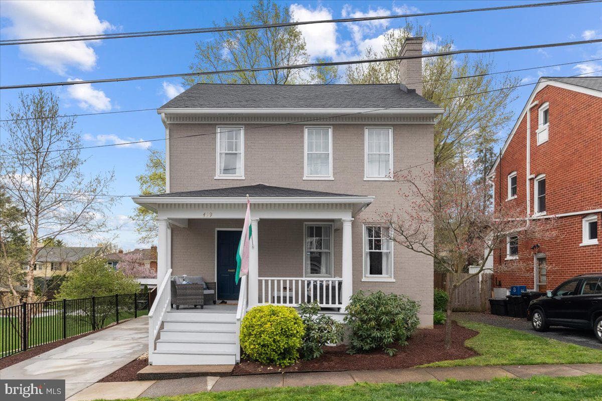 419 W Cecil Street photo 2
