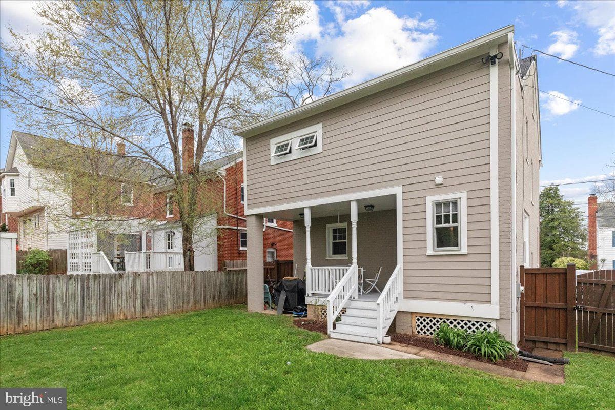 419 W Cecil Street photo 30