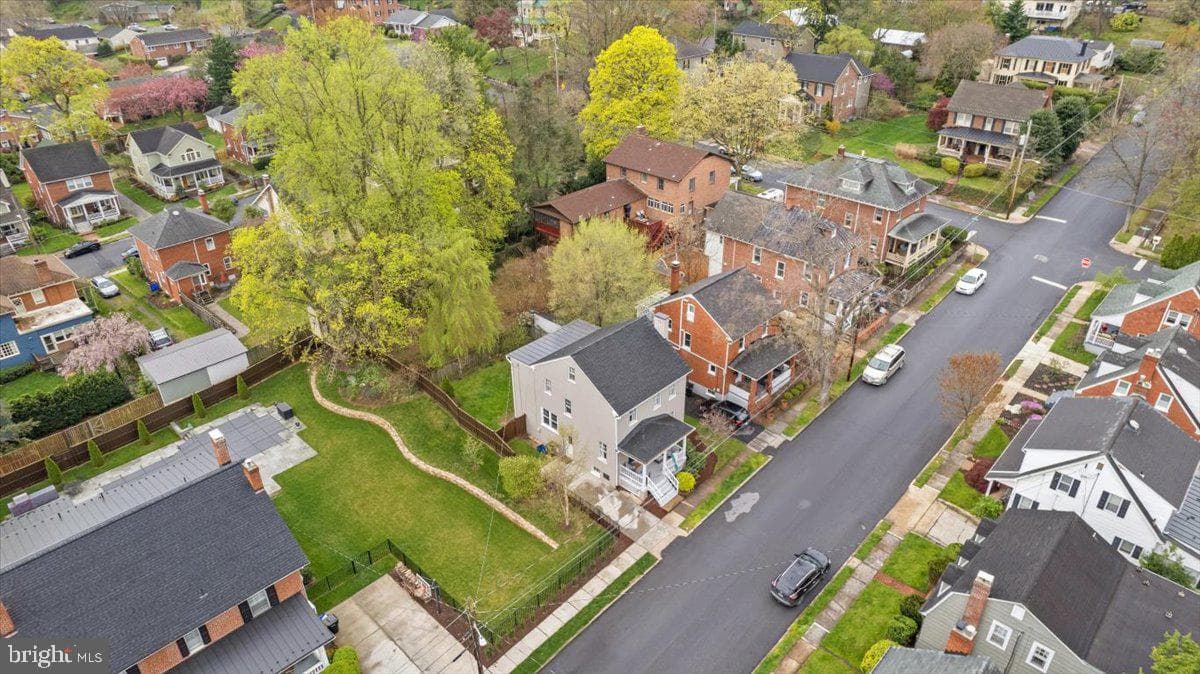 419 W Cecil Street photo 35
