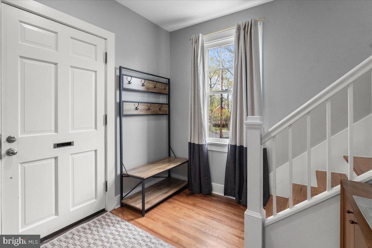 419 W Cecil Street photo 6