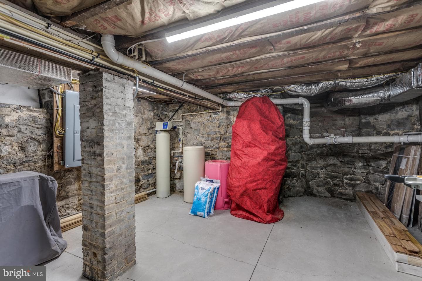 221 W Boscawen Street photo 65
