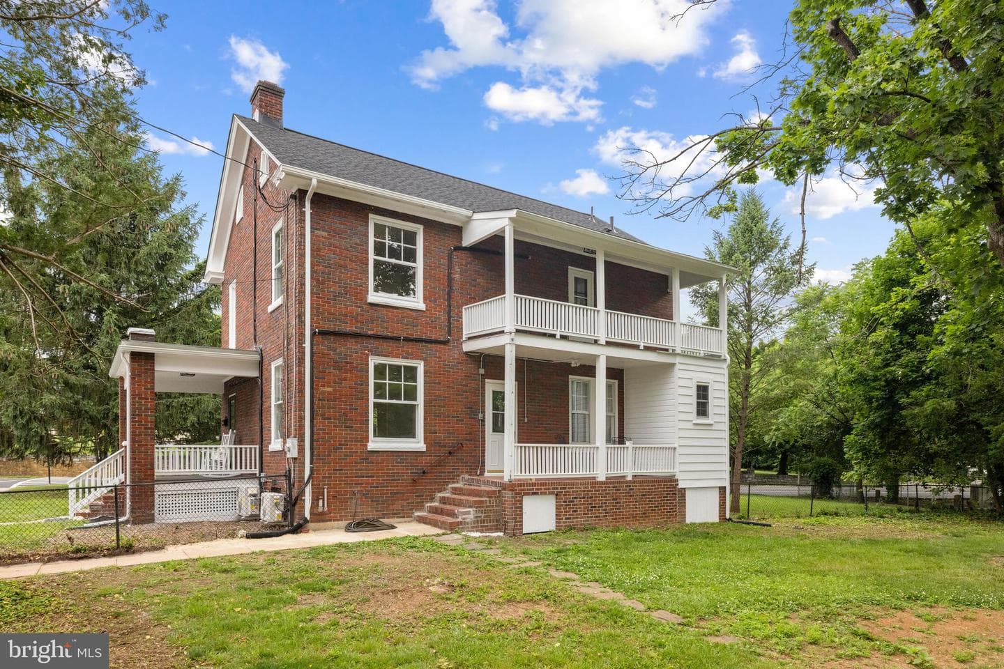 1324 Valley Avenue photo 2