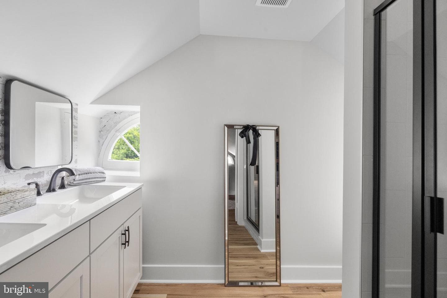 1324 Valley Avenue photo 30