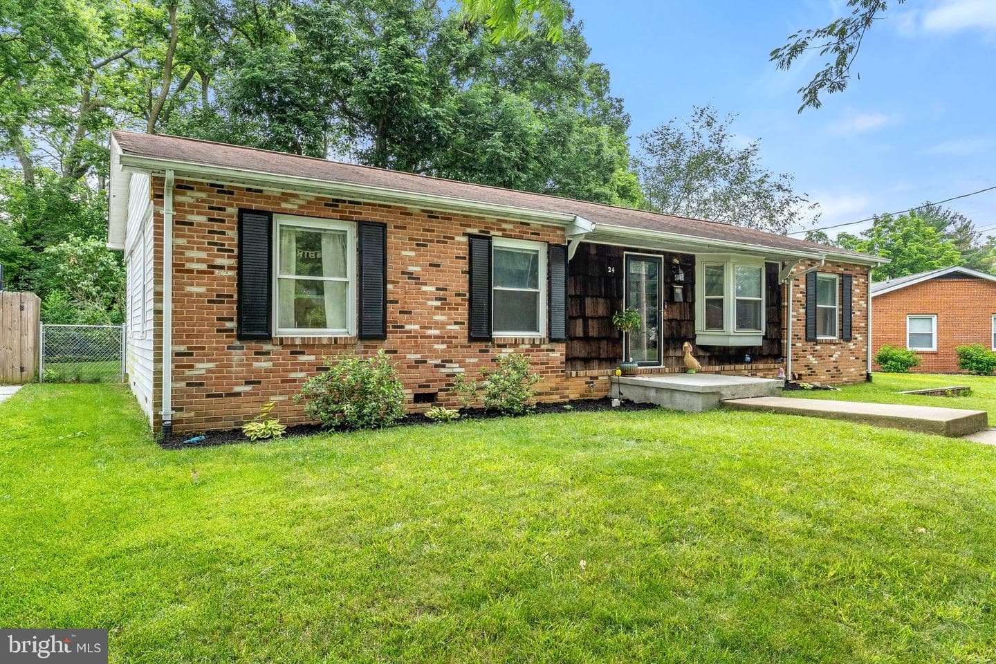24 Montague Circle photo 2