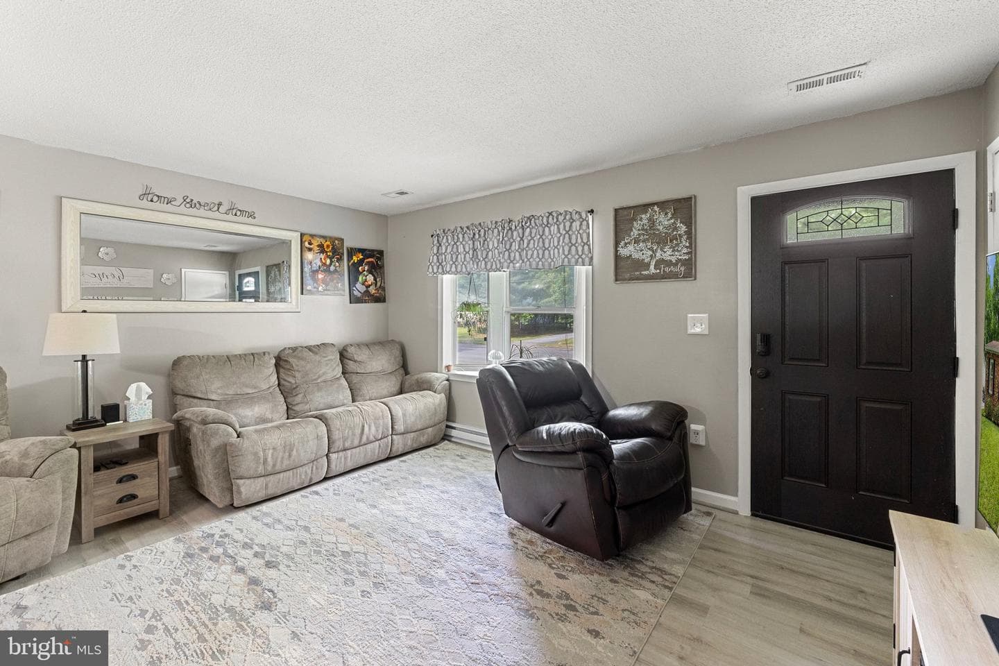 24 Montague Circle photo 7
