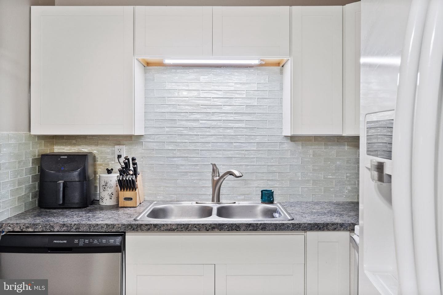 24 Montague Circle photo 9