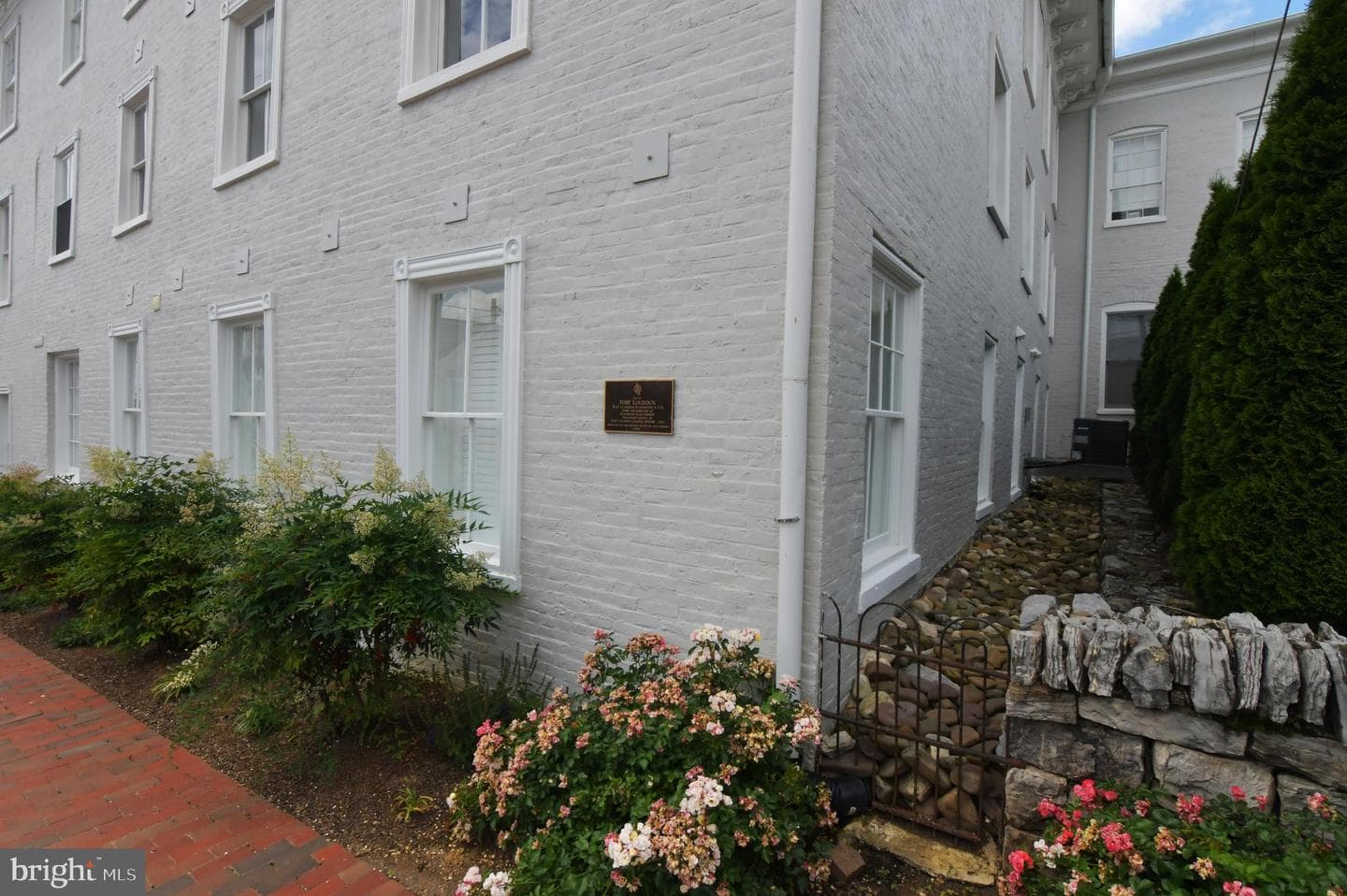 411 N Loudoun Street photo 5