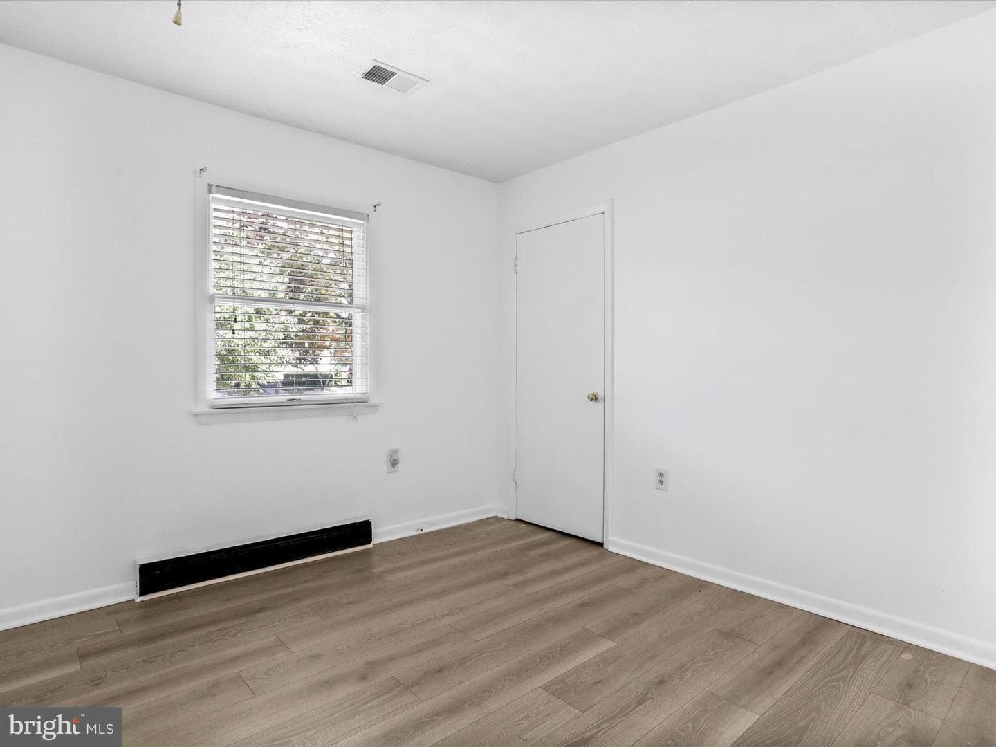 705 Butler Avenue photo 10