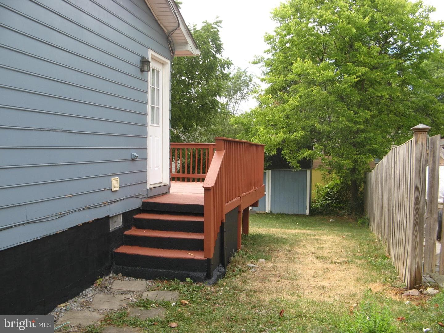 633 Ewell Street photo 25