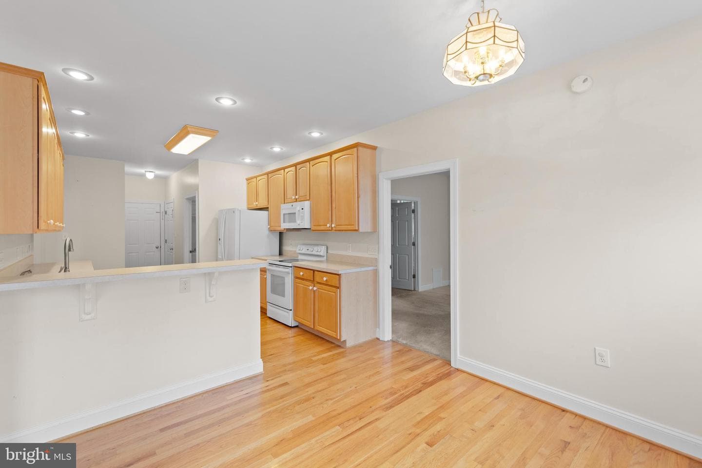 2721 Middle Road photo 12