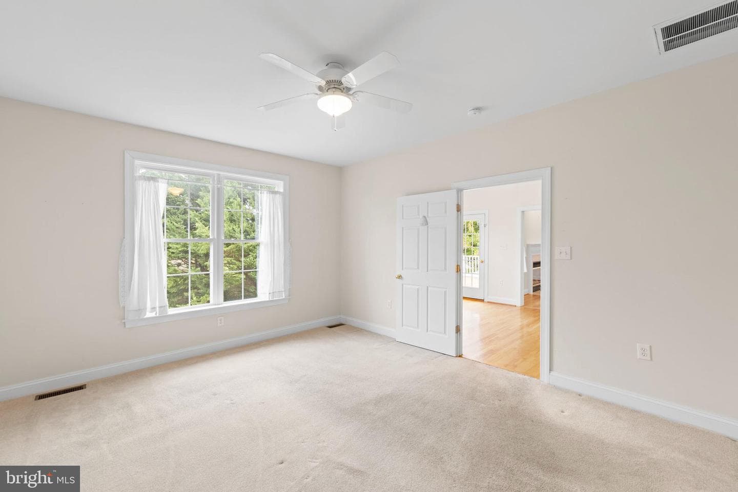 2721 Middle Road photo 23