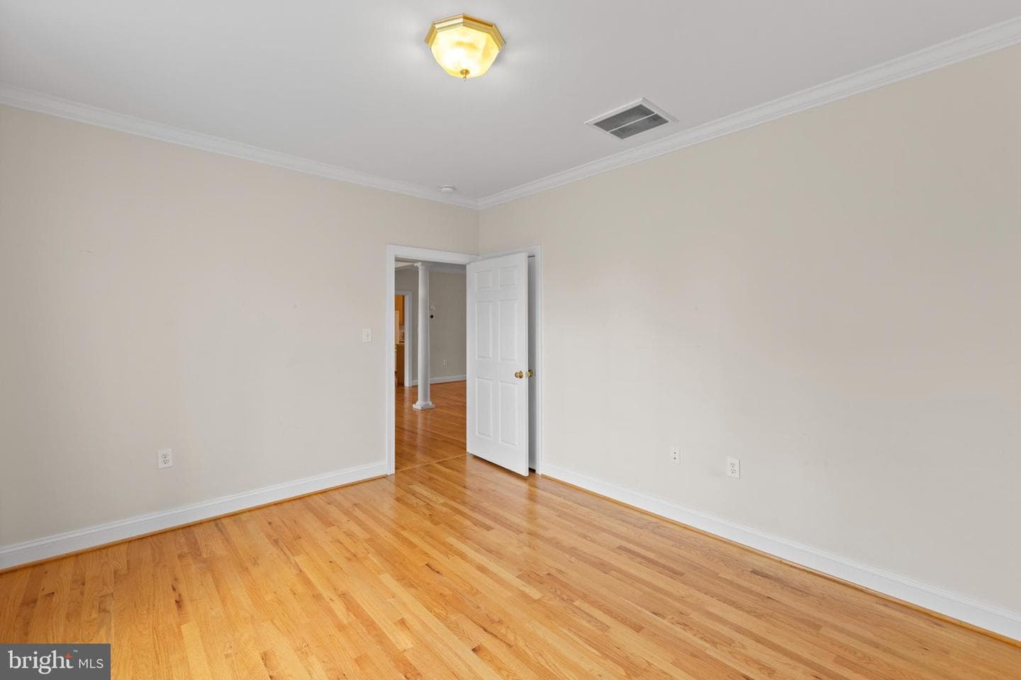 2721 Middle Road photo 28