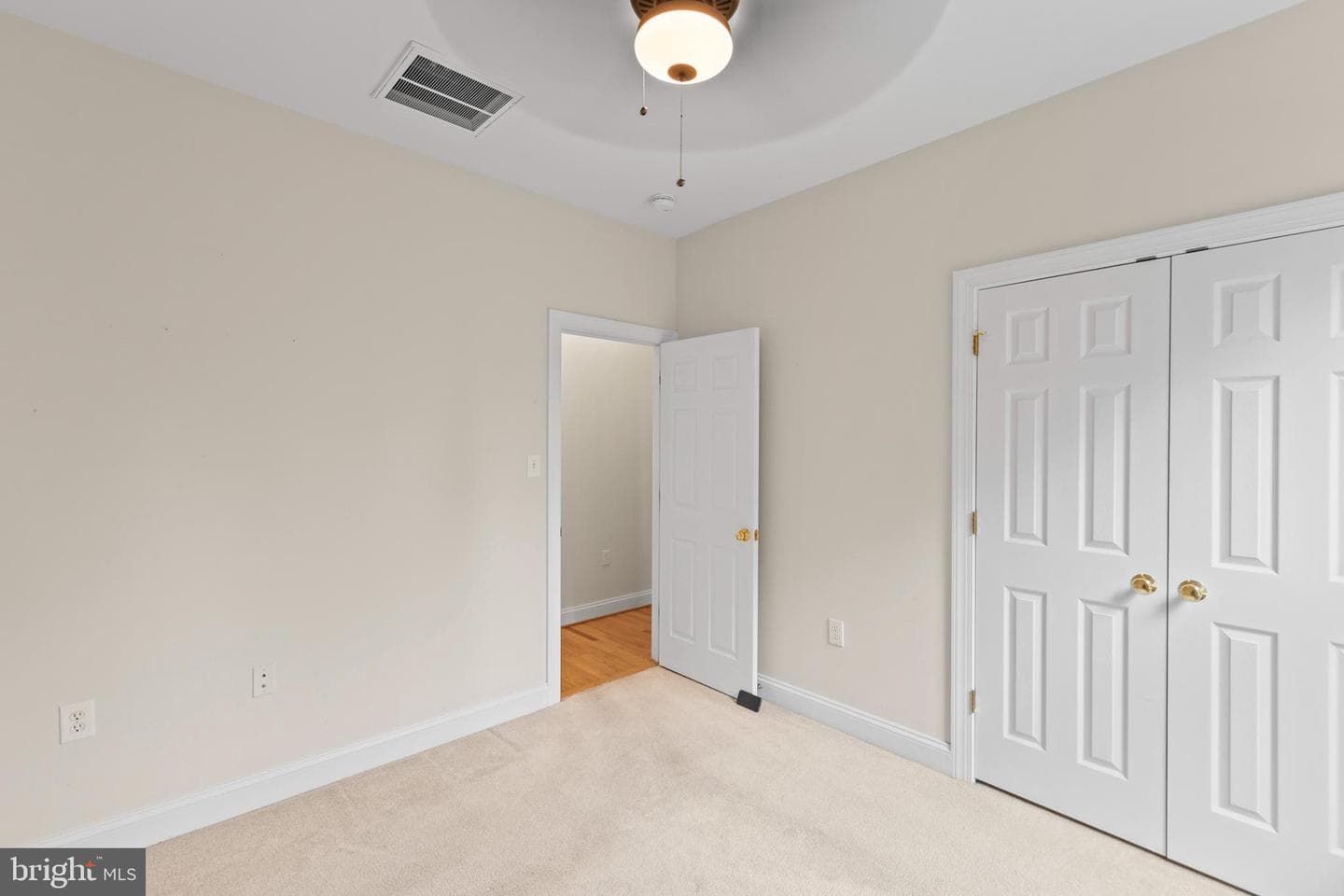 2721 Middle Road photo 30