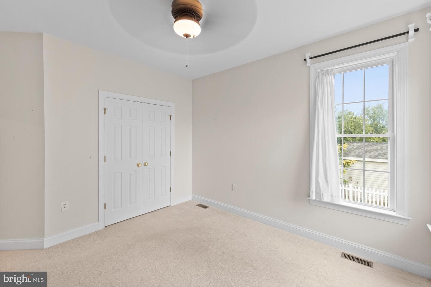 2721 Middle Road photo 34