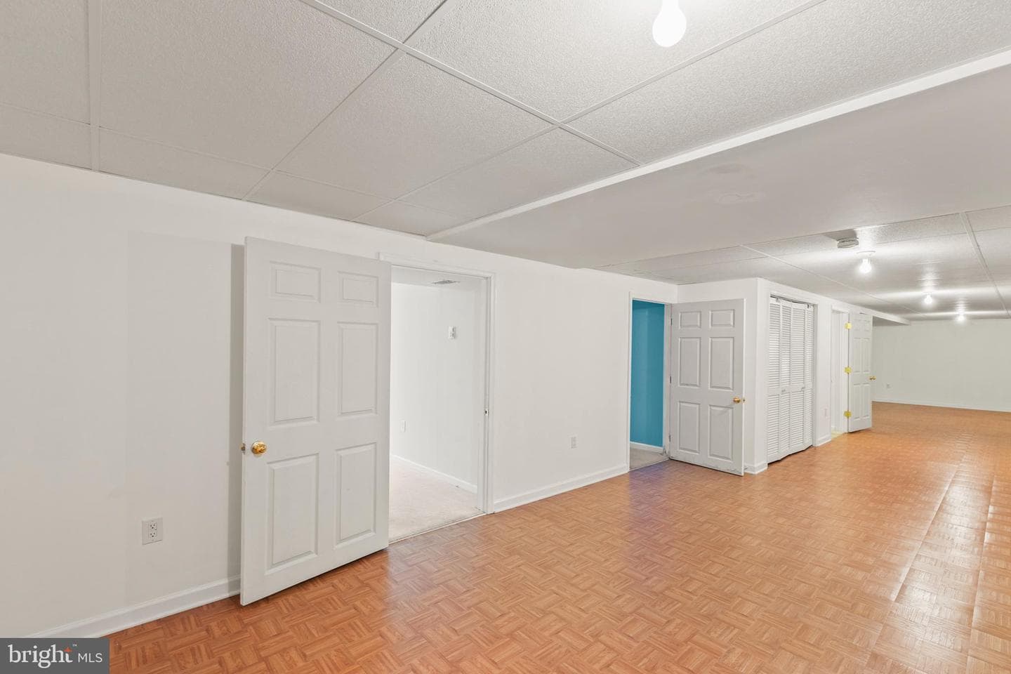 2721 Middle Road photo 36