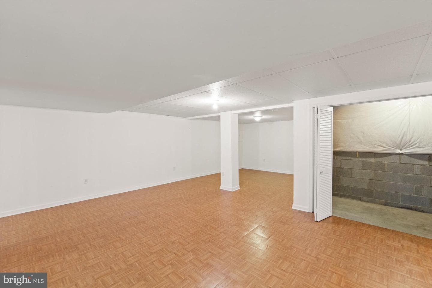 2721 Middle Road photo 48